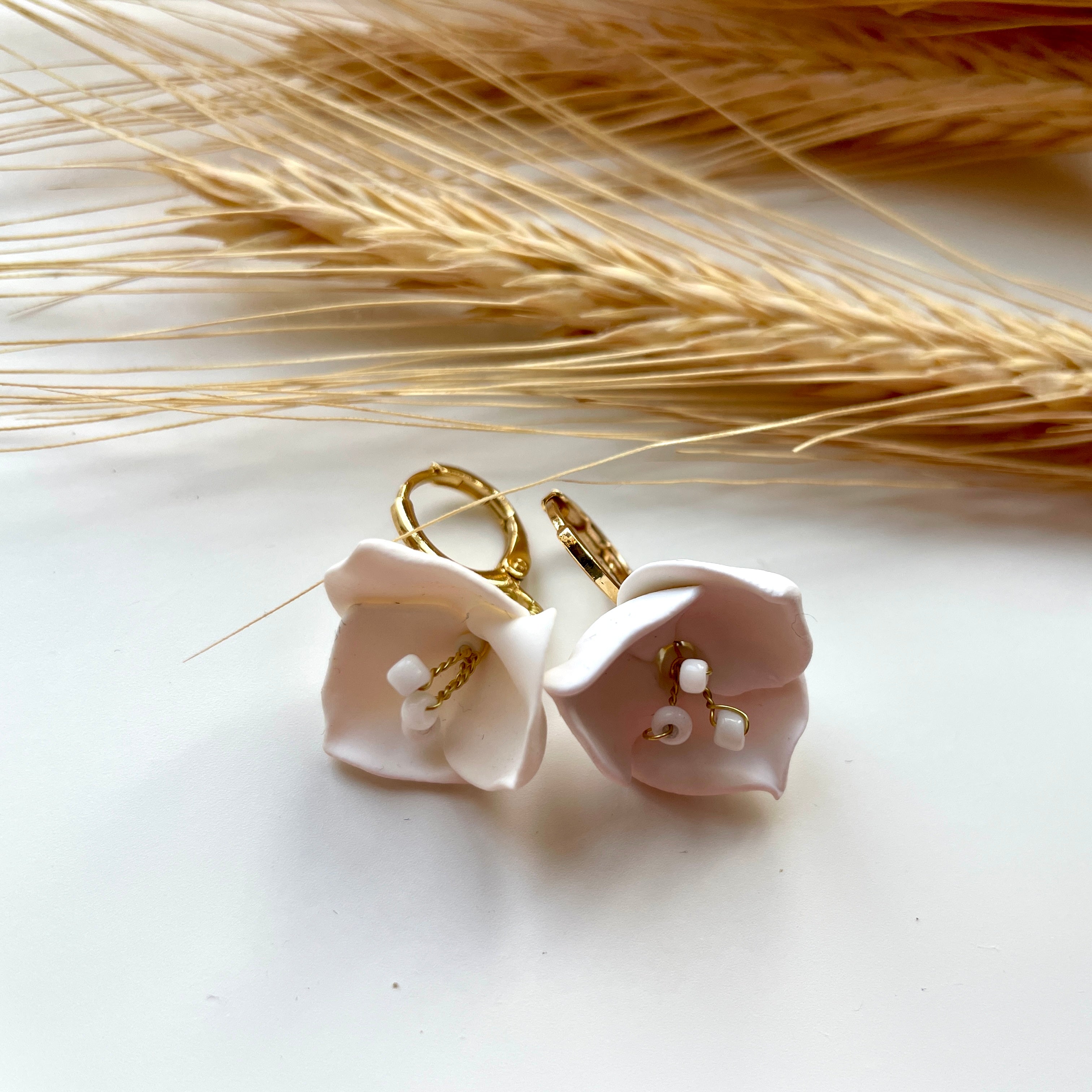 poszadesign_modern_elegant_bridal_bride_hair_accessories__hairpins_hair_comb_vintage_wedding_boho_minimalist_handmade_handcrafted_natural_bespoke
