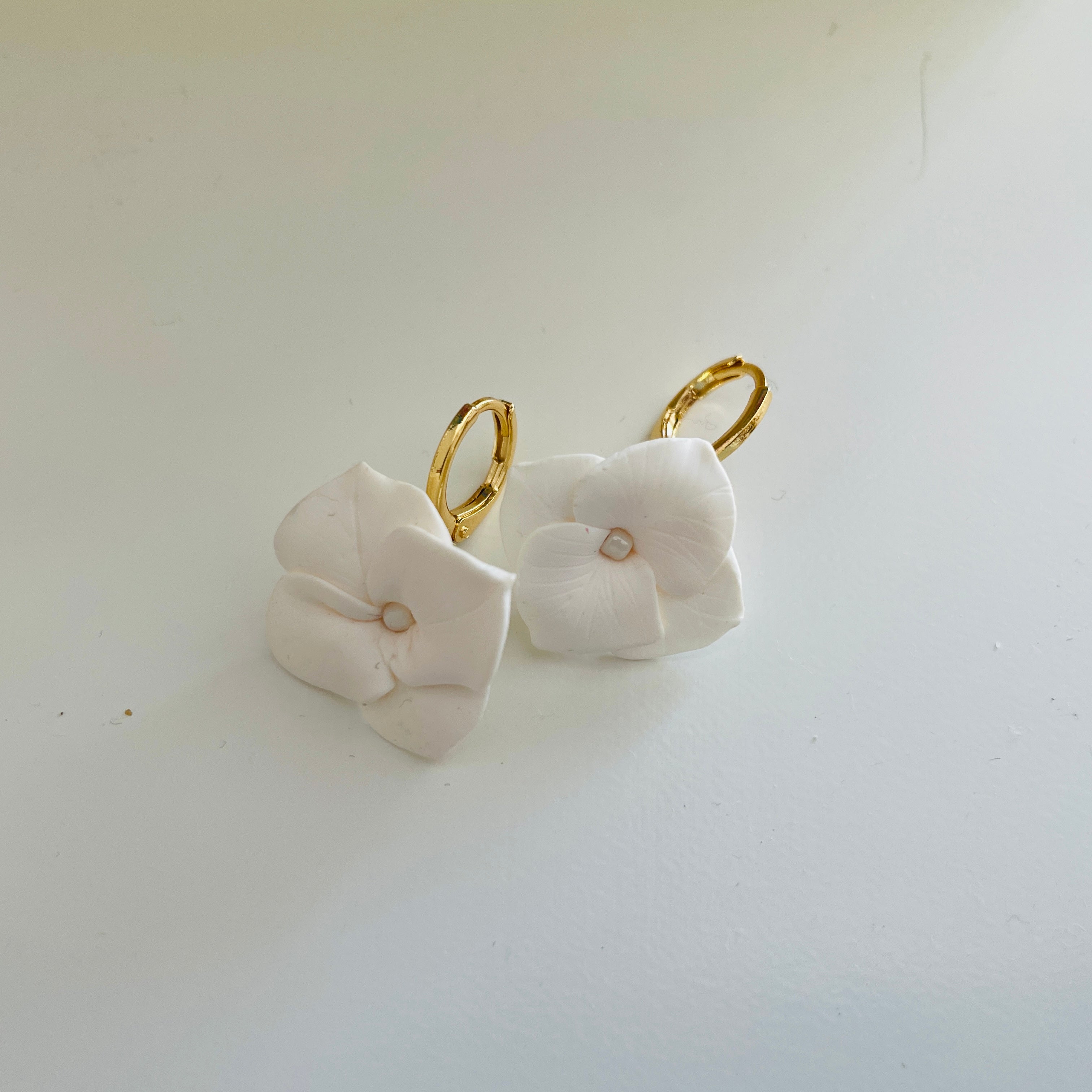 poszadesign_modern_elegant_bridal_bride_hair_accessories__hairpins_hair_comb_vintage_wedding_boho_minimalist_handmade_handcrafted_natural_bespoke
