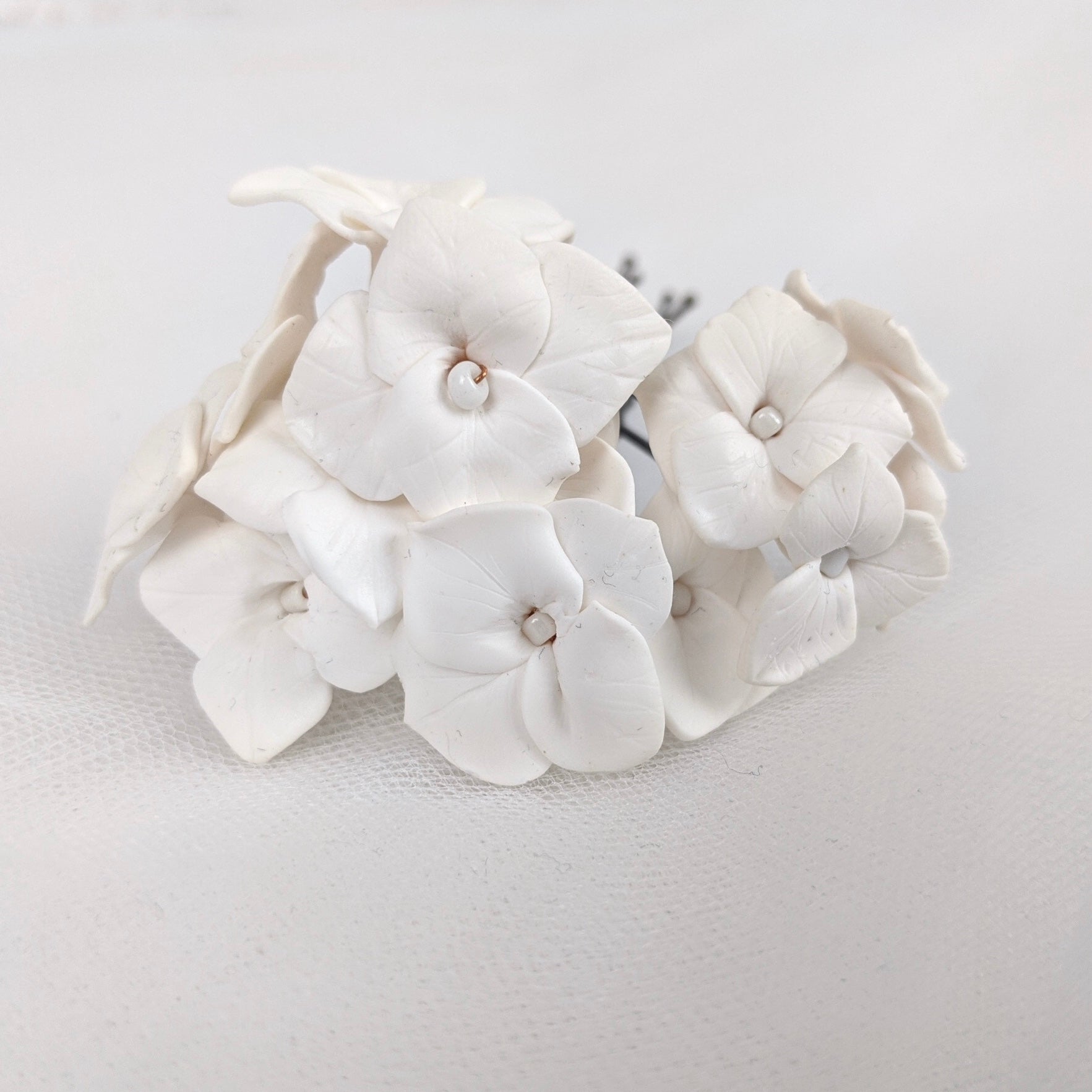 poszadesign_modern_elegant_bridal_bride_hair_accessories__hairpins_hair_comb_vintage_wedding_boho_minimalist_handmade_handcrafted_natural_bespoke